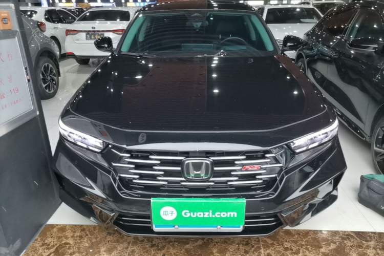 Honda Accord 2025 — 2