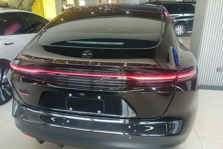NIO ET5 2022 — 5