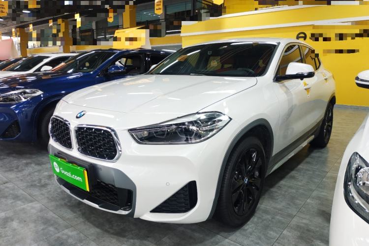 BMW X2 2023 — фото 1