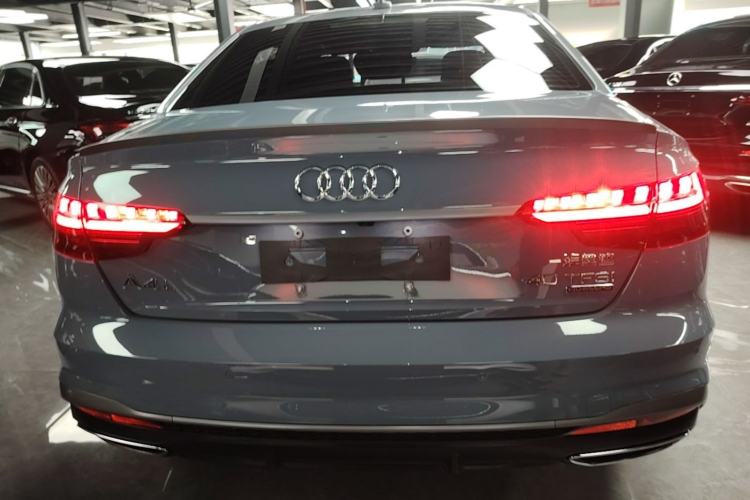 Audi A4 2022 — 5