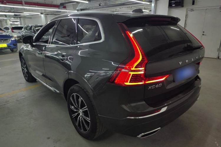 Volvo XC60 2021 — 4