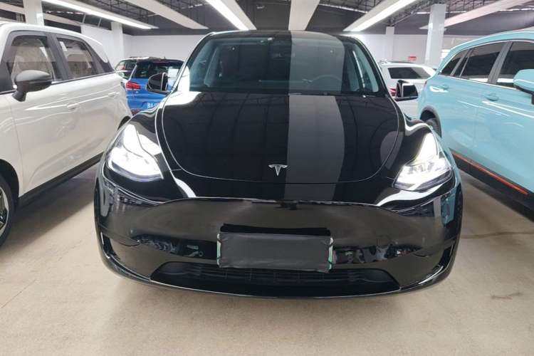 Tesla Model Y 2022 — 2