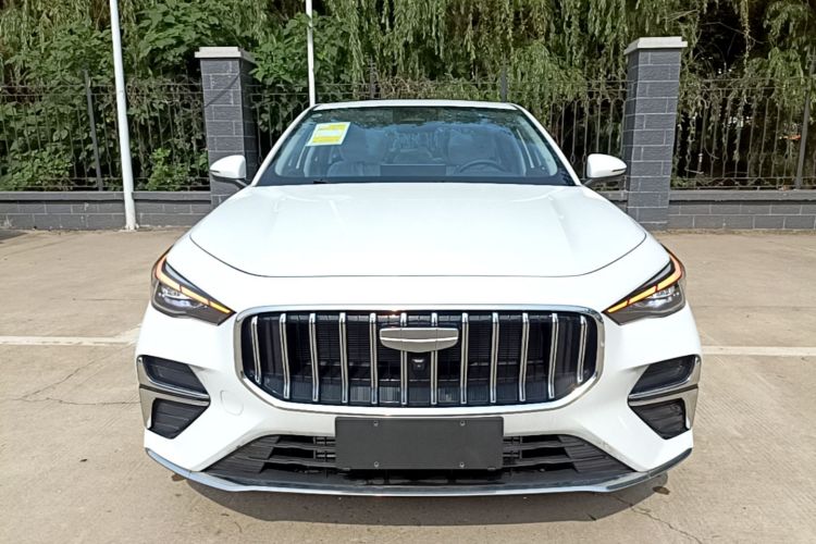 Geely Emgrand 2026 — 2