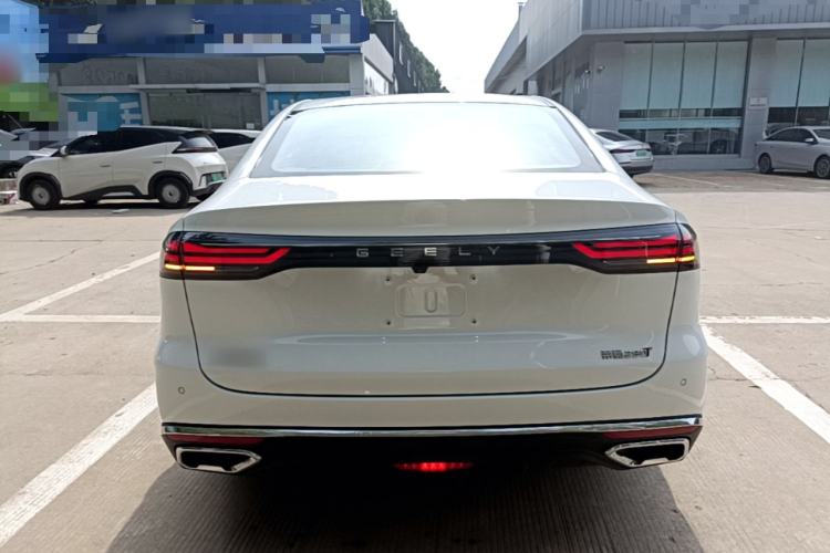 Geely Emgrand 2026 — 5