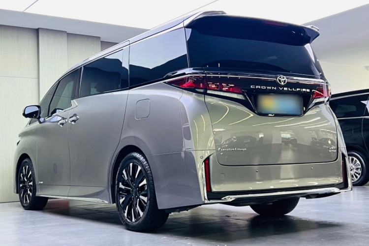 Toyota Vellfire 2024 — фото 2