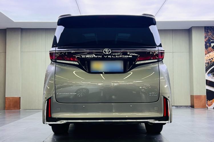 Toyota Vellfire 2024 — фото 3