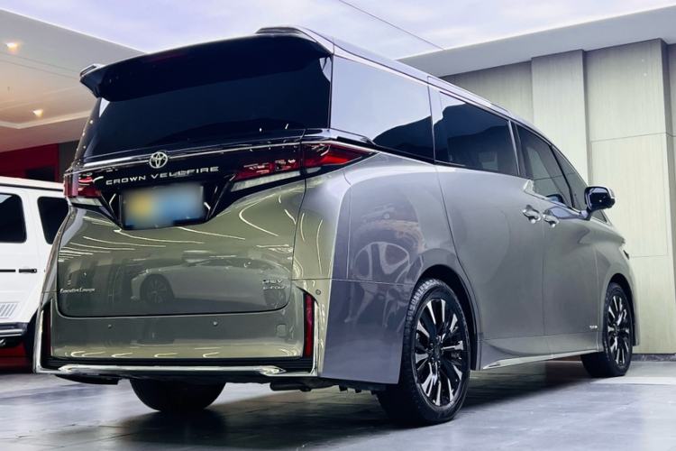 Toyota Vellfire 2024 — фото 4