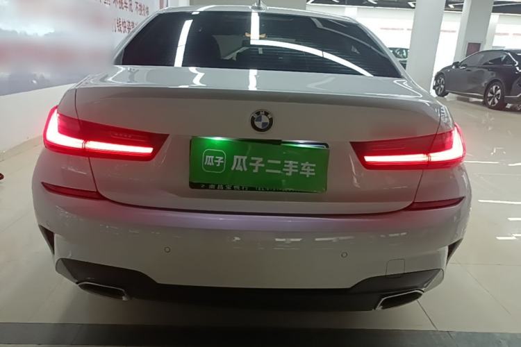 BMW 325i 2022 — 5