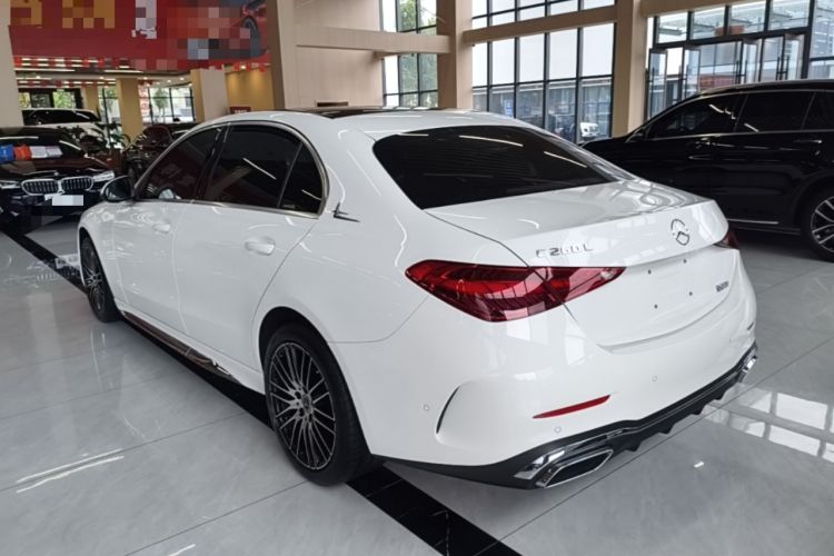 Mercedes-Benz C 260 L 2023 — фото 4