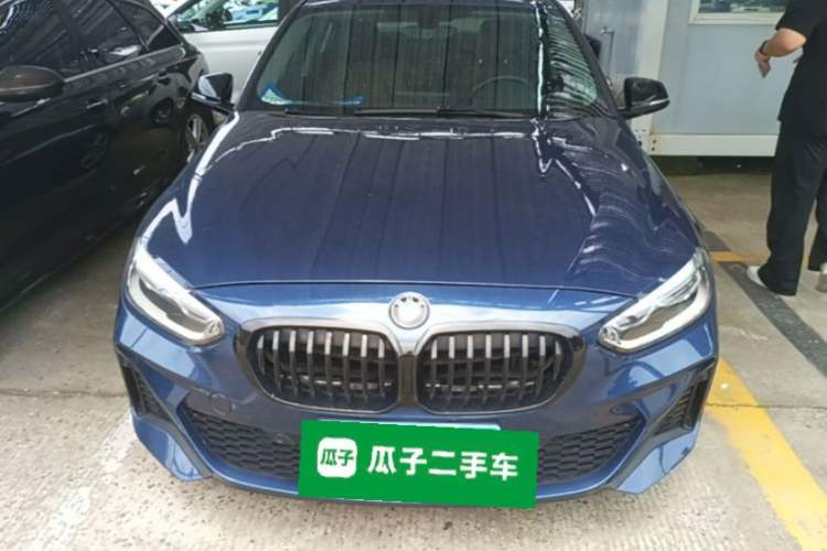 BMW 120i 2021 — фото 2