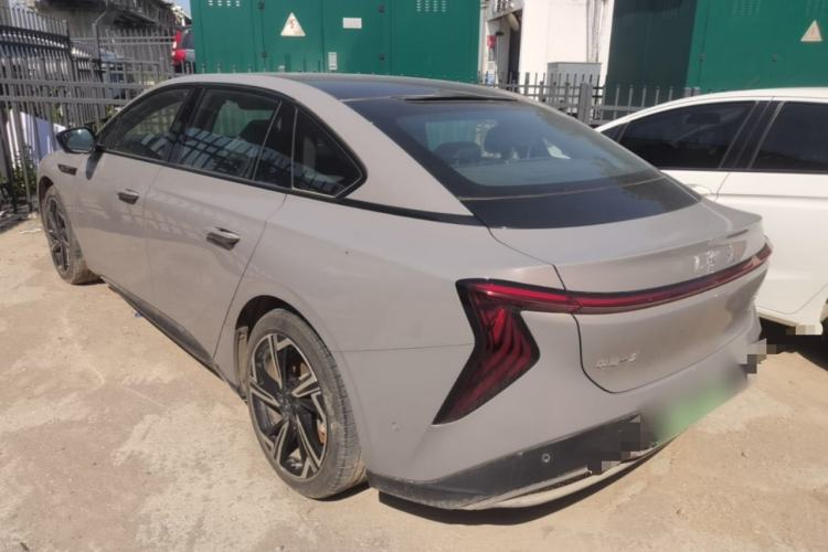 Hongqi EH7 2024 — 4