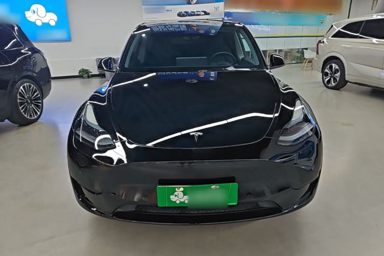 Tesla Model Y 2022 — 2