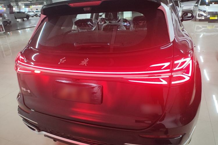 Hongqi HS5 2026 — 5