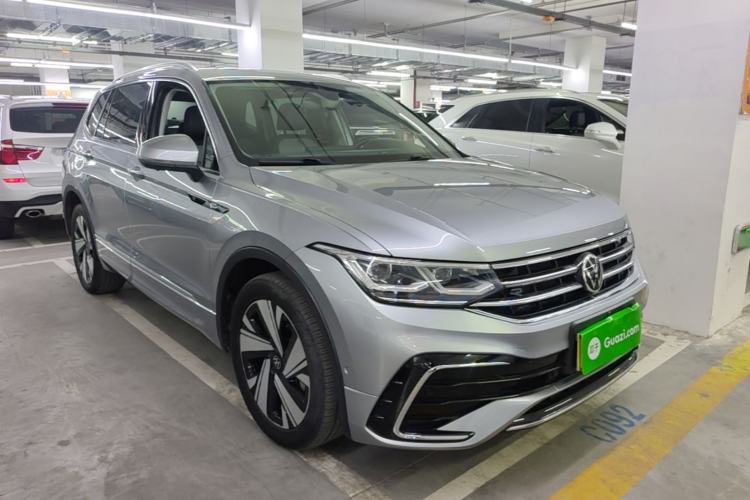 Volkswagen Tiguan L 2023 — фото 3