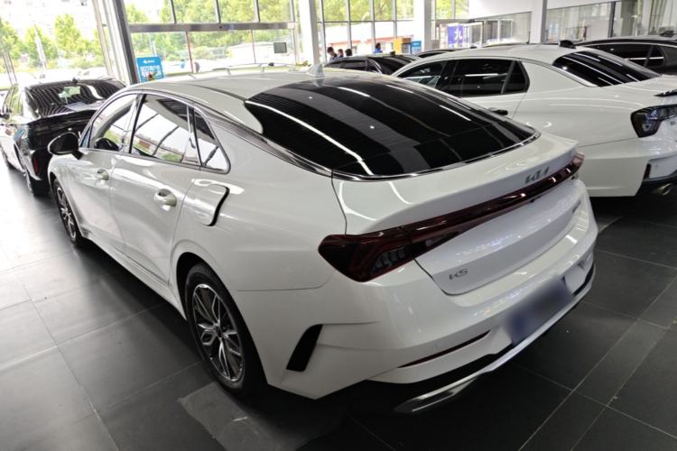 Kia K5 2021 — 4