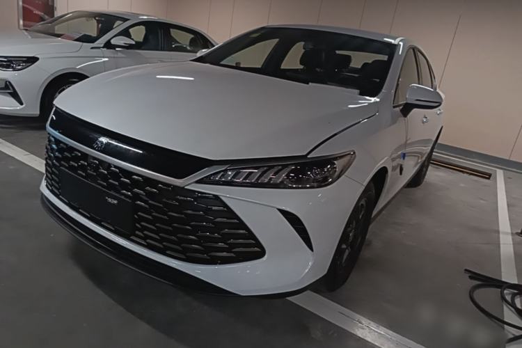 BYD Qin Plus 2025 — фото 1