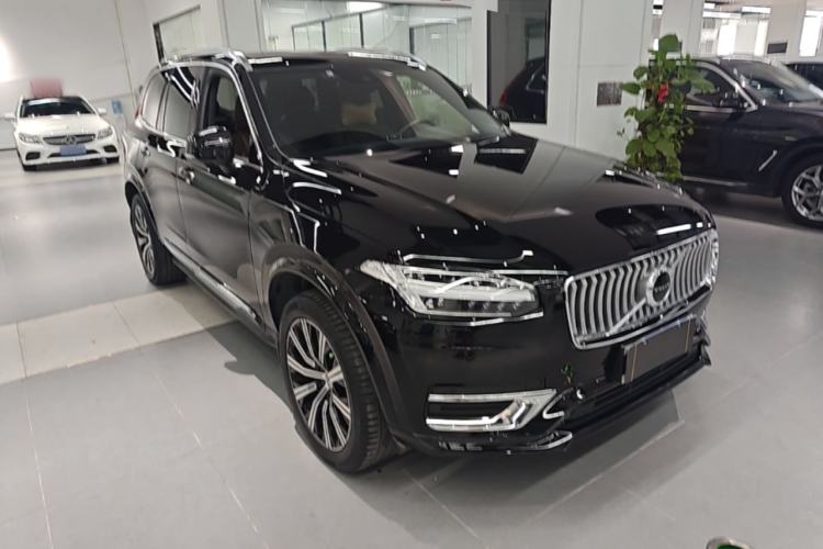 Volvo XC90 2021 — 3