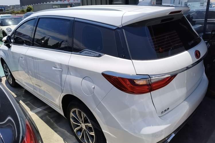 BYD Song MAX 2019 — 4