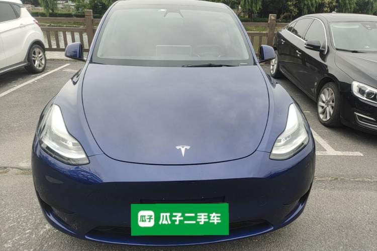 Tesla Model Y 2022 — 2