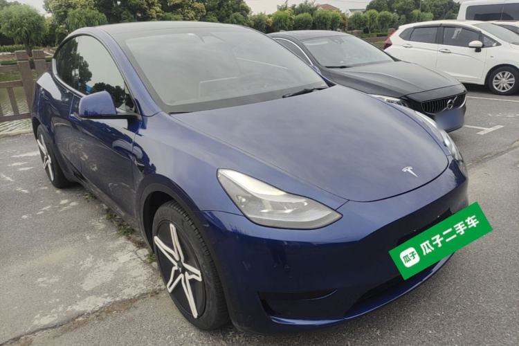 Tesla Model Y 2022 — 3