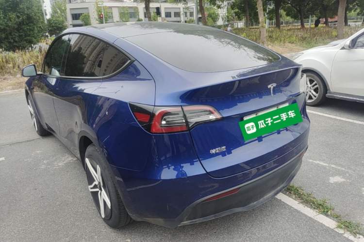 Tesla Model Y 2022 — 4