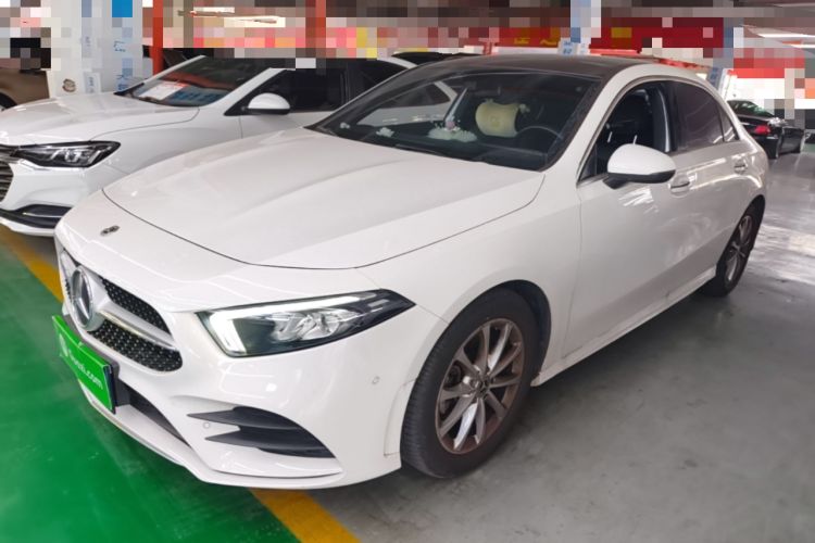 Mercedes-Benz A 200 L 2022 — фото 1