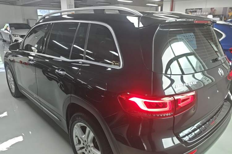 Mercedes-Benz GLB 200 2020 — 4