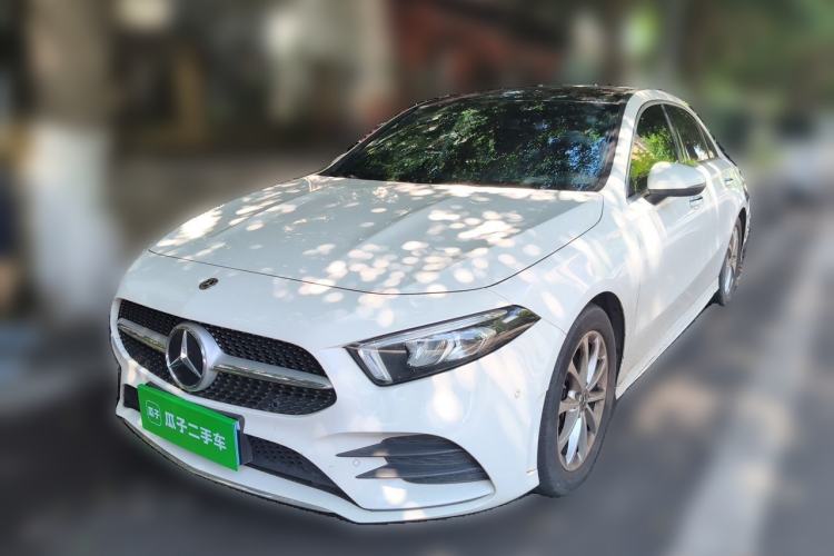 Mercedes-Benz A 200 L 2020 — фото 1