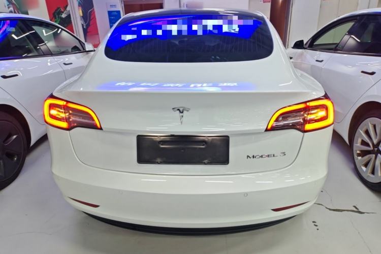 Tesla Model 3 2020 — 5
