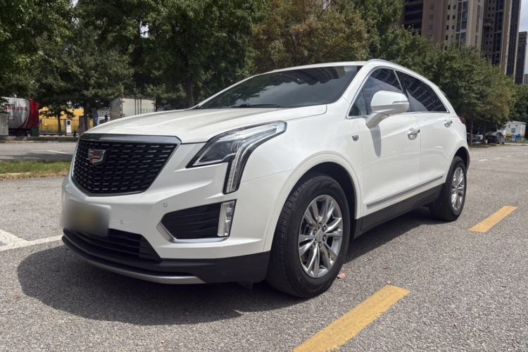 Cadillac XT5 2021 — фото 1