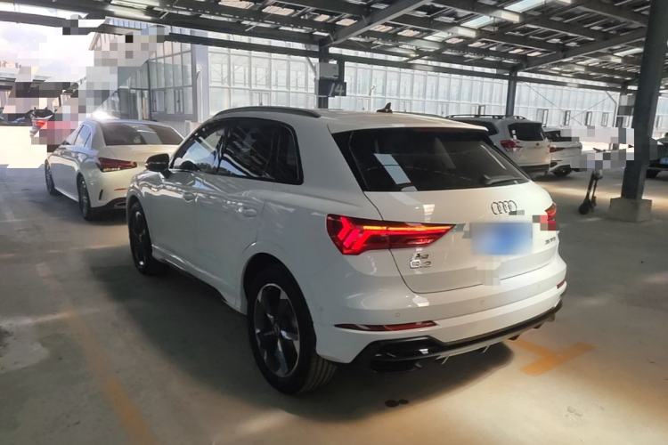 Audi Q3 2022 — 4