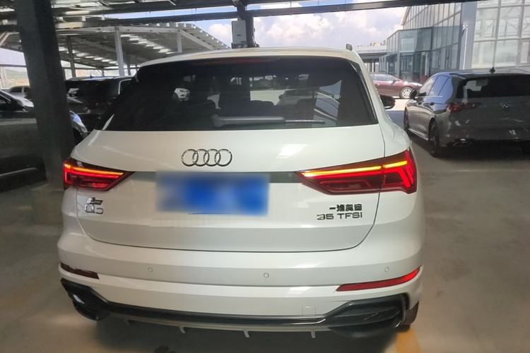 Audi Q3 2022 — 5