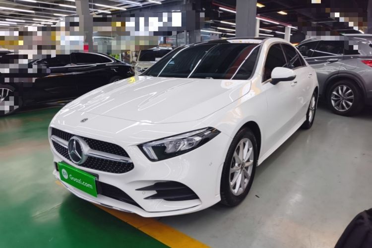 Mercedes-Benz A 200 L 2021 — фото 1