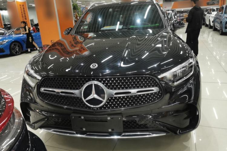 Mercedes-Benz GLC 260 L 2023 — 2