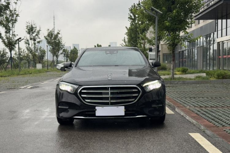 Mercedes-Benz E 300 L 2026 — 2