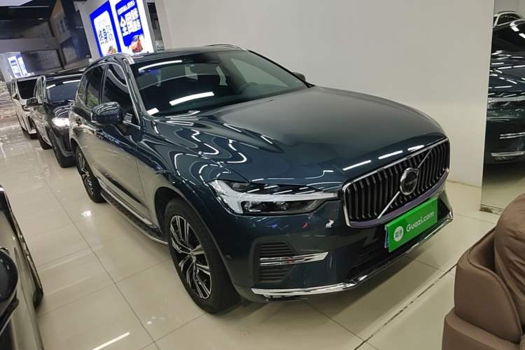 Volvo XC60 2022 — 3