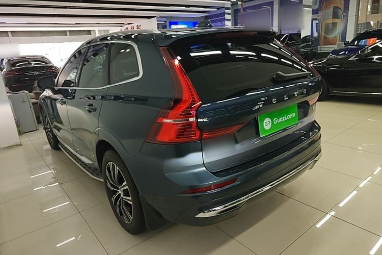 Volvo XC60 2022 — 4
