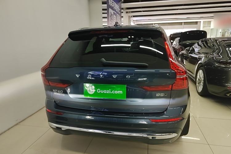 Volvo XC60 2022 — 5