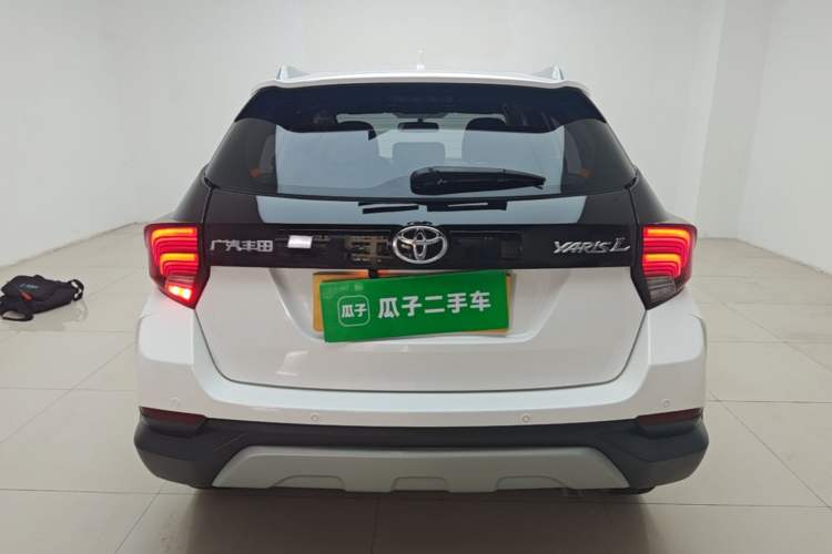 Toyota Yaris 2021 — 5
