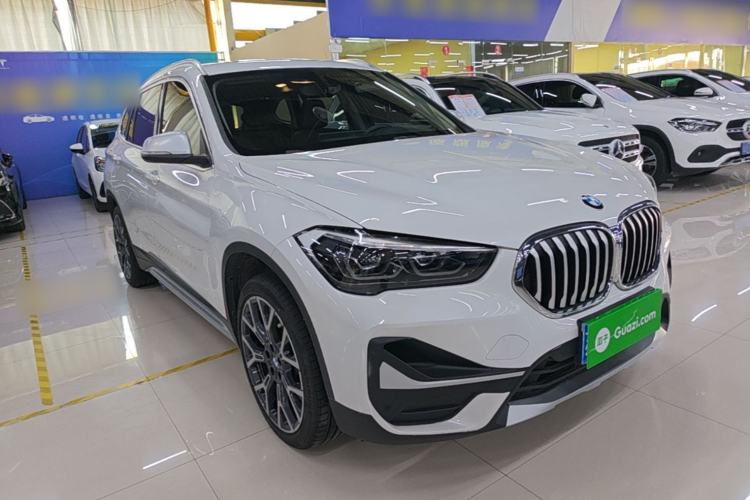 BMW X1 2021 — фото 3