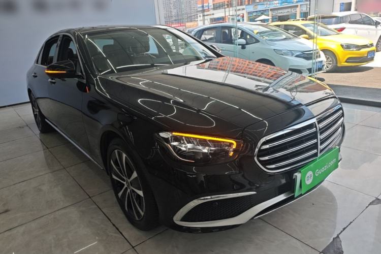 Mercedes-Benz E 350 e L 2022 — 3