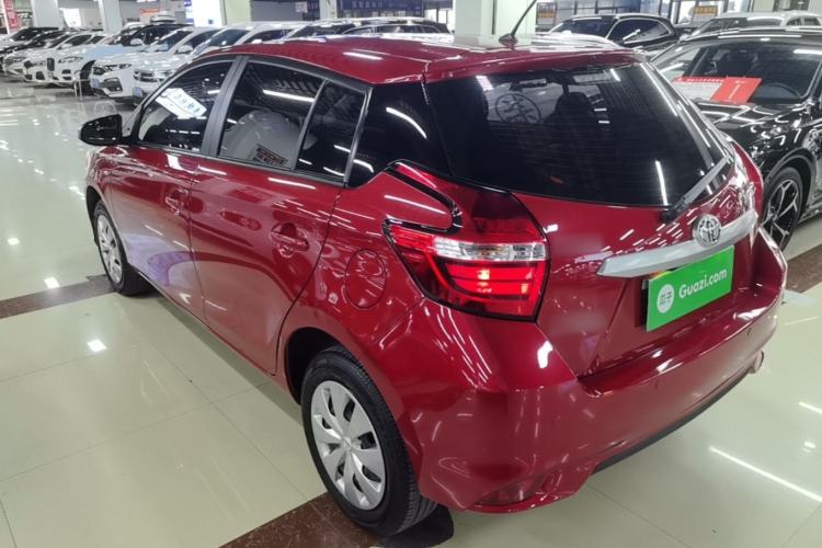 Toyota Yaris 2022 — фото 4