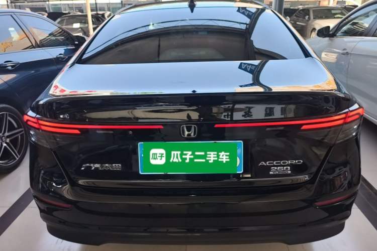 Honda Accord 2023 — фото 5
