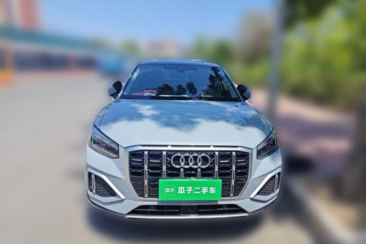 Audi Q2L 2022 — 2