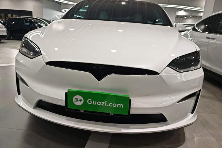 Tesla Model X 2023 — 2