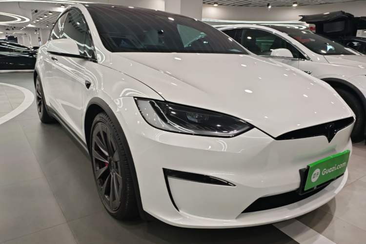 Tesla Model X 2023 — 3