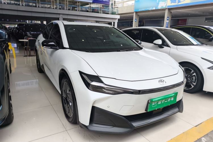 Toyota bZ3 2024 — 3