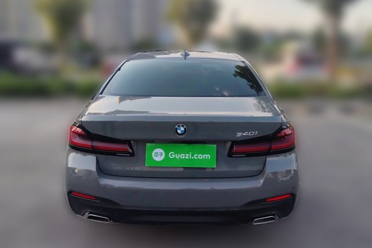 BMW 540i 2022 — 5