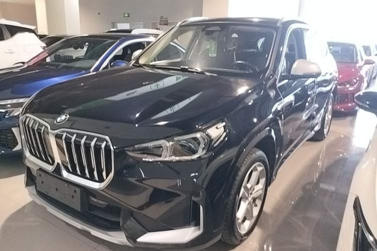 BMW X1 2023 — фото 1