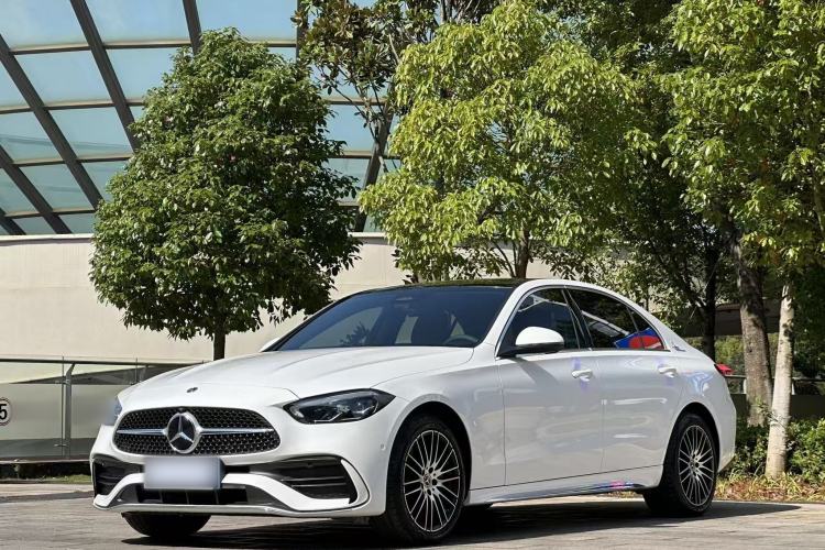 Mercedes-Benz C 260 L 2023 — фото 1